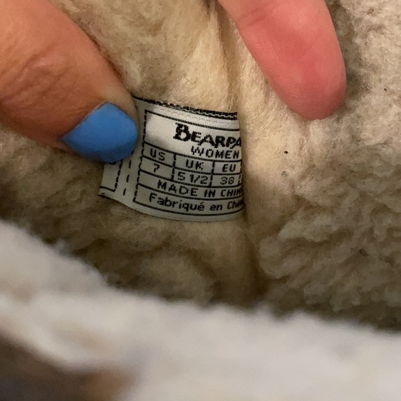 Women’s BearPaw Winter Boots - Picture 6 of 6